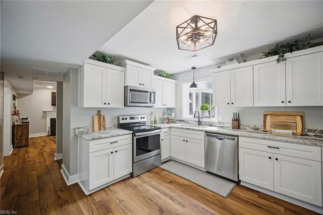 121 Hidalgo DR, Hampton, VA 23669
