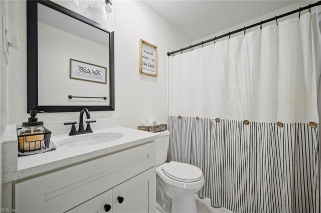 121 Hidalgo DR, Hampton, VA 23669