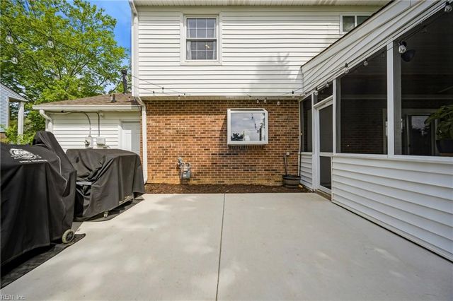 121 Hidalgo DR, Hampton, VA 23669