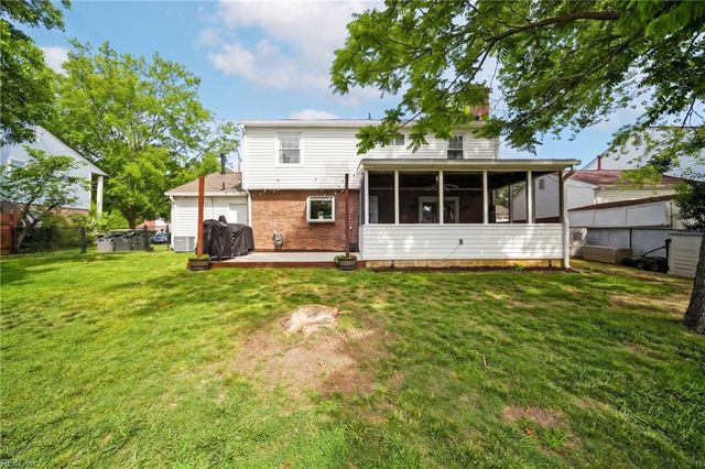 121 Hidalgo DR, Hampton, VA 23669