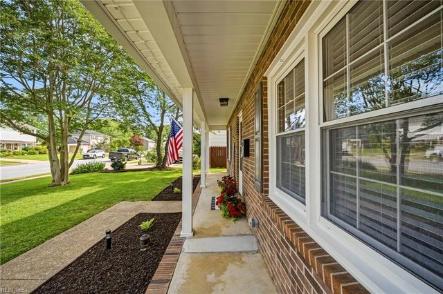 121 Hidalgo DR, Hampton, VA 23669