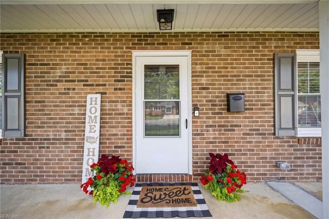 121 Hidalgo DR, Hampton, VA 23669
