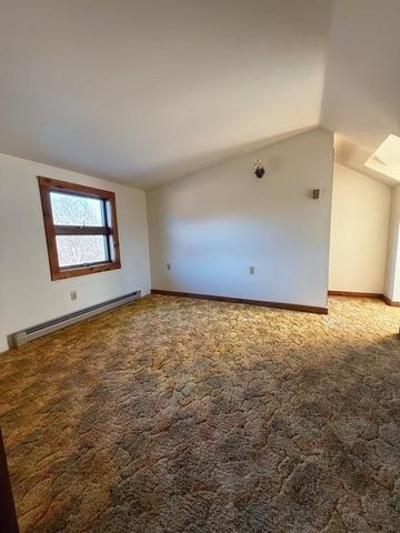 17 NE 465 Road, Warrensburg, MO 64093