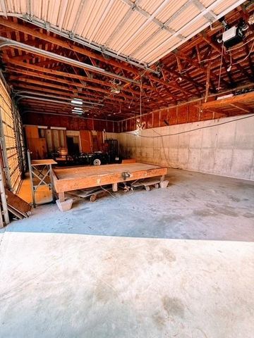 17 NE 465 Road, Warrensburg, MO 64093