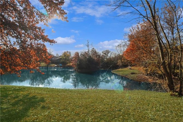 17 NE 465 Road, Warrensburg, MO 64093