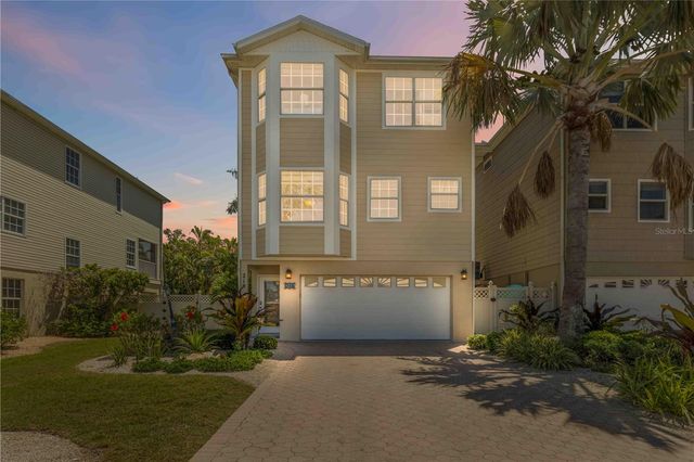215 81ST STREET, Holmes Beach, FL 34217