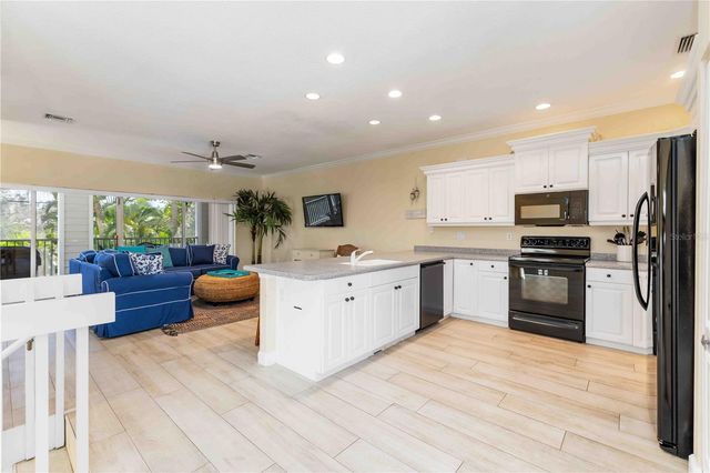 215 81ST STREET, Holmes Beach, FL 34217