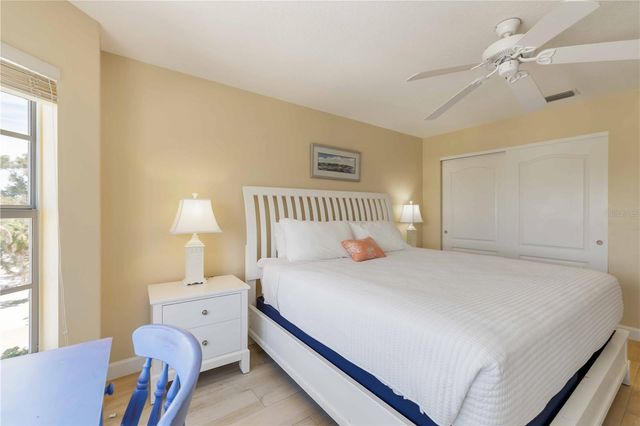 215 81ST STREET, Holmes Beach, FL 34217