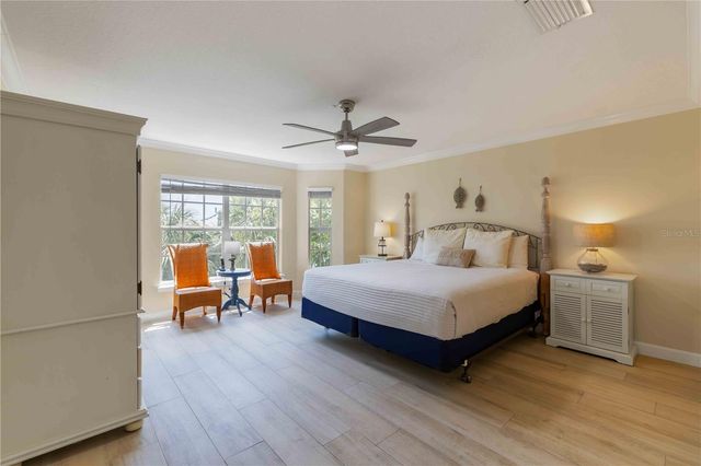 215 81ST STREET, Holmes Beach, FL 34217