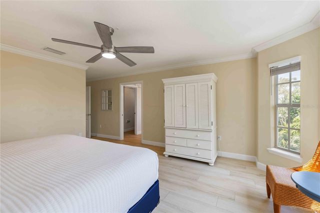 215 81ST STREET, Holmes Beach, FL 34217