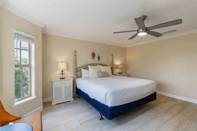 215 81ST STREET, Holmes Beach, FL 34217