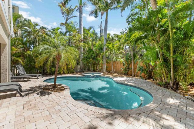 215 81ST STREET, Holmes Beach, FL 34217