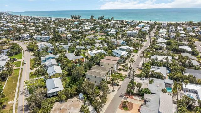 215 81ST STREET, Holmes Beach, FL 34217
