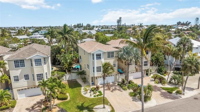 215 81ST STREET, Holmes Beach, FL 34217