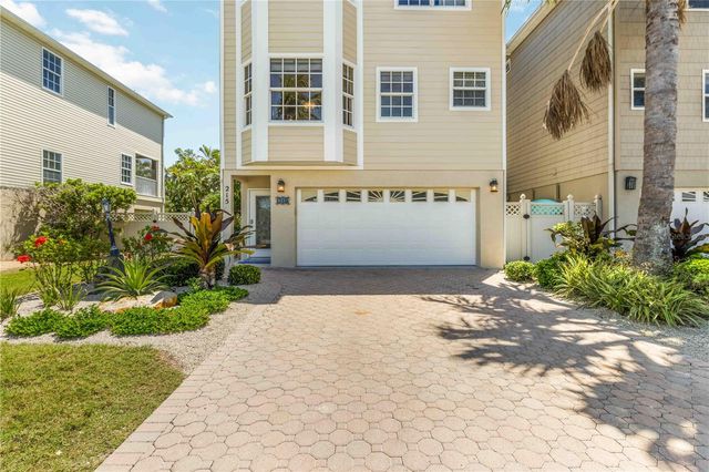 215 81ST STREET, Holmes Beach, FL 34217