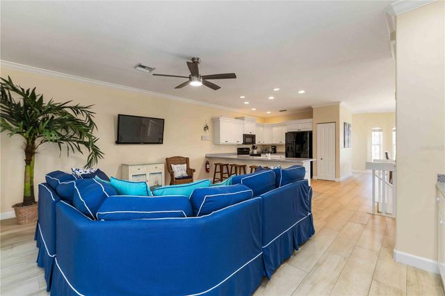 215 81ST STREET, Holmes Beach, FL 34217