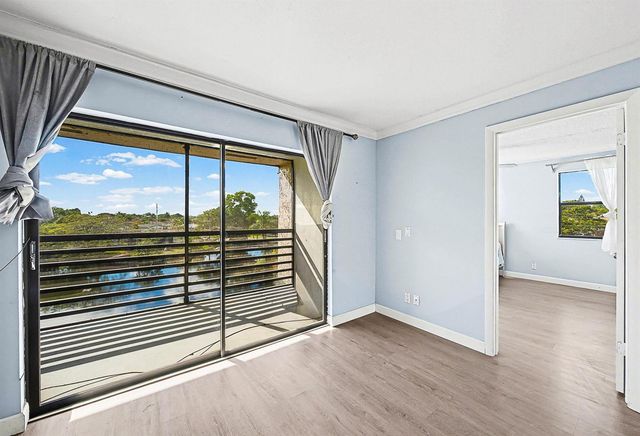 10466 Sunrise Lakes Boulevard 312, Sunrise, FL 33322