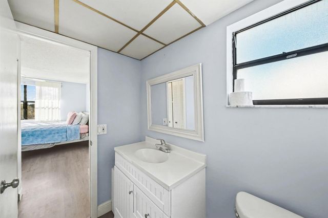 10466 Sunrise Lakes Boulevard 312, Sunrise, FL 33322