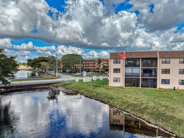 10466 Sunrise Lakes Boulevard 312, Sunrise, FL 33322