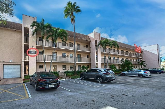 10466 Sunrise Lakes Boulevard 312, Sunrise, FL 33322