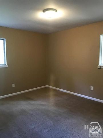 135 Lillian Drive, Athens, GA 30606