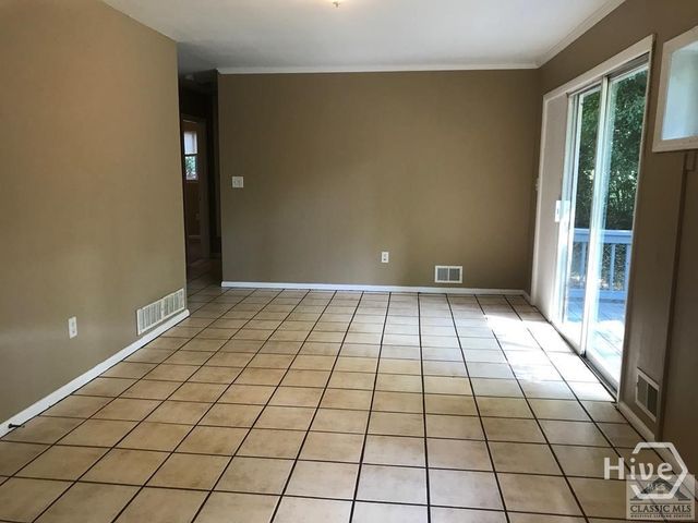 135 Lillian Drive, Athens, GA 30606