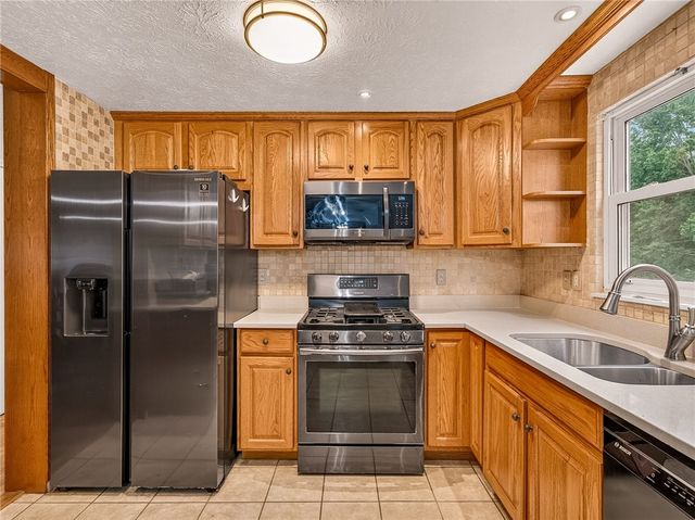 26 Spicewood Lane, Chili, NY 14624