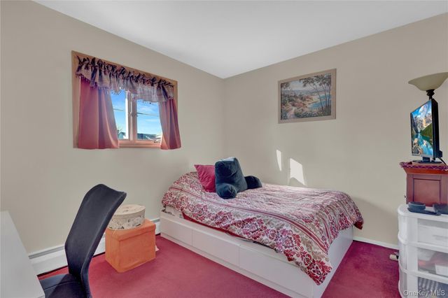 607 Saint George Avenue, North Babylon, NY 11703