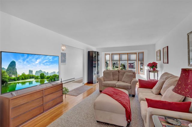 607 Saint George Avenue, North Babylon, NY 11703