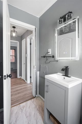 13405 Corbett Avenue, Detroit, MI 48213