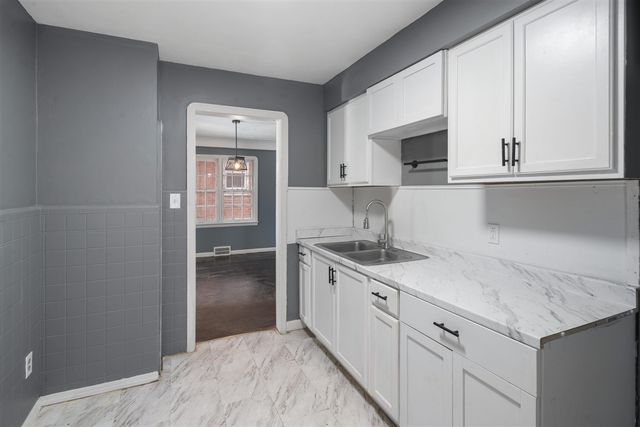 13405 Corbett Avenue, Detroit, MI 48213