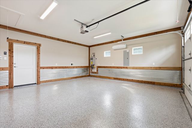 207 Wilson Street, Lake Dallas, TX 75065