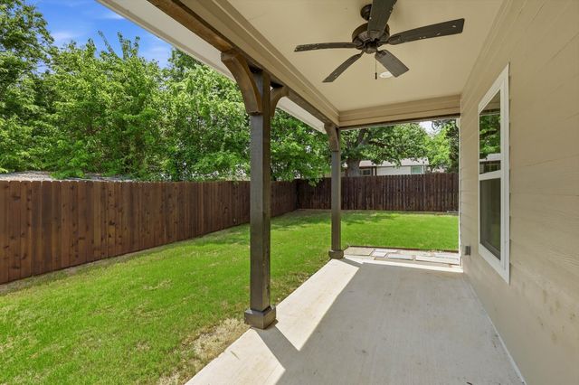 207 Wilson Street, Lake Dallas, TX 75065
