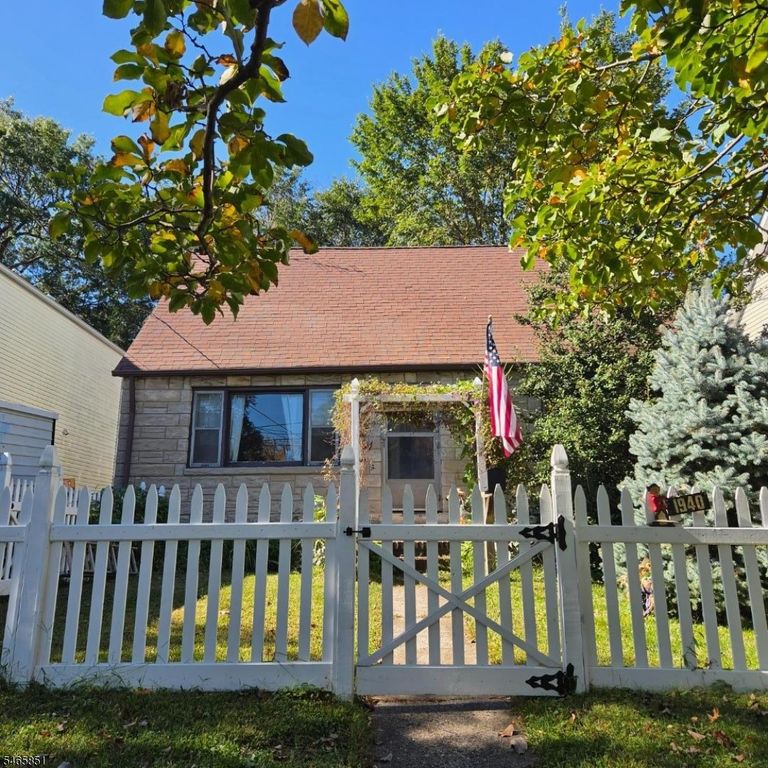 1940 Rutherford St, Rahway City, NJ 07065 — photo 2
