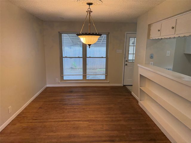 3253 Millmar Drive, Dallas, TX 75228