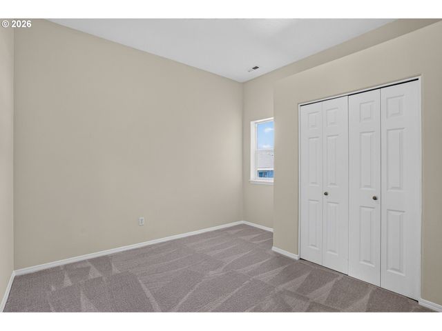 1352 Sw BINFORD LAKE Pkwy, Gresham, OR 97080