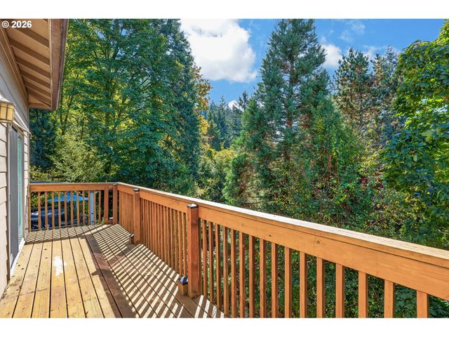 1352 Sw BINFORD LAKE Pkwy, Gresham, OR 97080