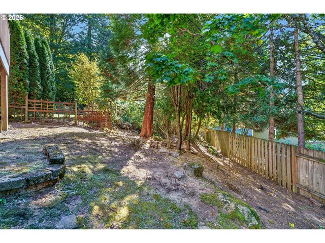 1352 Sw BINFORD LAKE Pkwy, Gresham, OR 97080