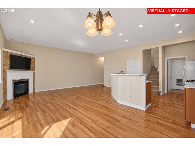 1352 Sw BINFORD LAKE Pkwy, Gresham, OR 97080