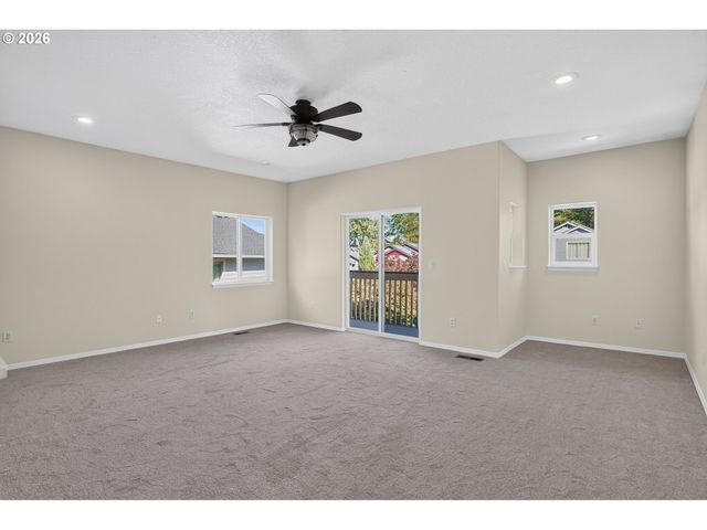 1352 Sw BINFORD LAKE Pkwy, Gresham, OR 97080