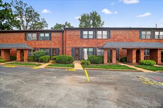 7910 Royal Arms Court, Crestwood, MO 63123