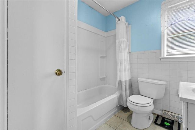 3707 Colonial AVE, Roanoke, VA 24018