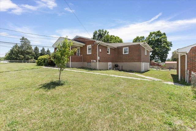 3707 Colonial AVE, Roanoke, VA 24018