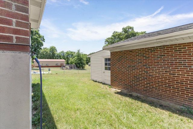 3707 Colonial AVE, Roanoke, VA 24018