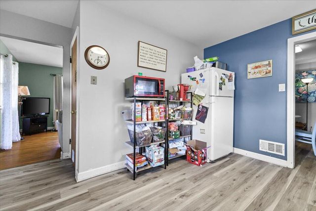 3707 Colonial AVE, Roanoke, VA 24018