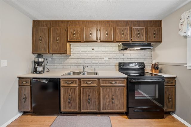 314 Hopi Drive, Hempfield Twp, PA 15601