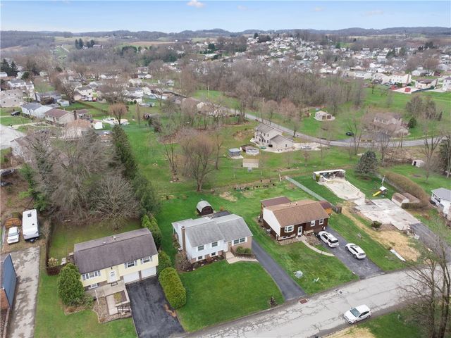 314 Hopi Drive, Hempfield Twp, PA 15601