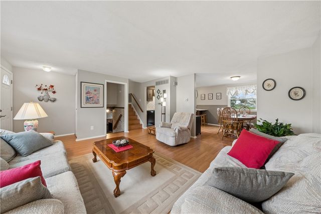 314 Hopi Drive, Hempfield Twp, PA 15601