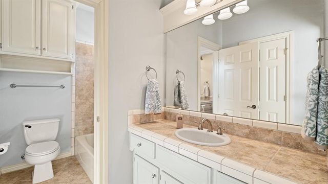 9604 Honeysuckle Road, Oklahoma City, OK 73159