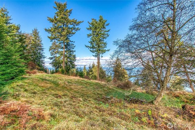 359 Georgia Strait Lane, Orcas Island, WA 98245